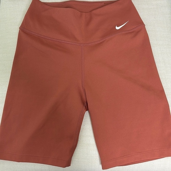 Nike Women's One Mid Rise 7" Bike Shorts Size XS - Picture 4 of 7